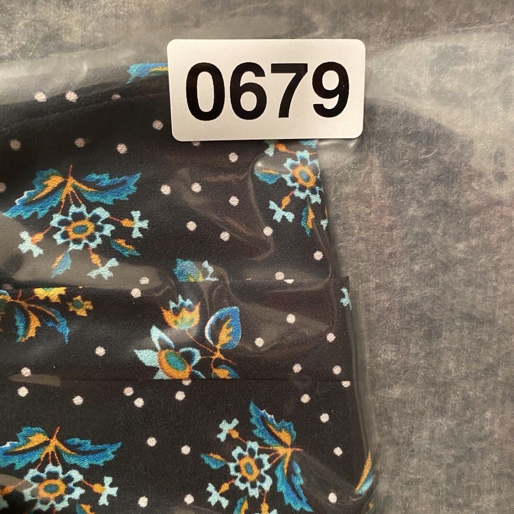 Cabi Top Women Medium Whimsy 3440 Black Floral Sleeveless Cottage Prairie Preppy - Picture 10 of 10